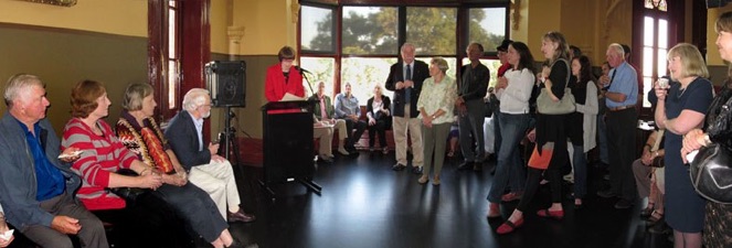 KJ opening crowd  bundoora 2010